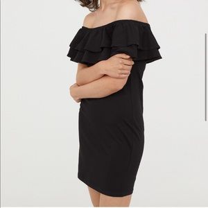 LAST CHANCE H&M Off-the-Shoulder Ruffle Dress